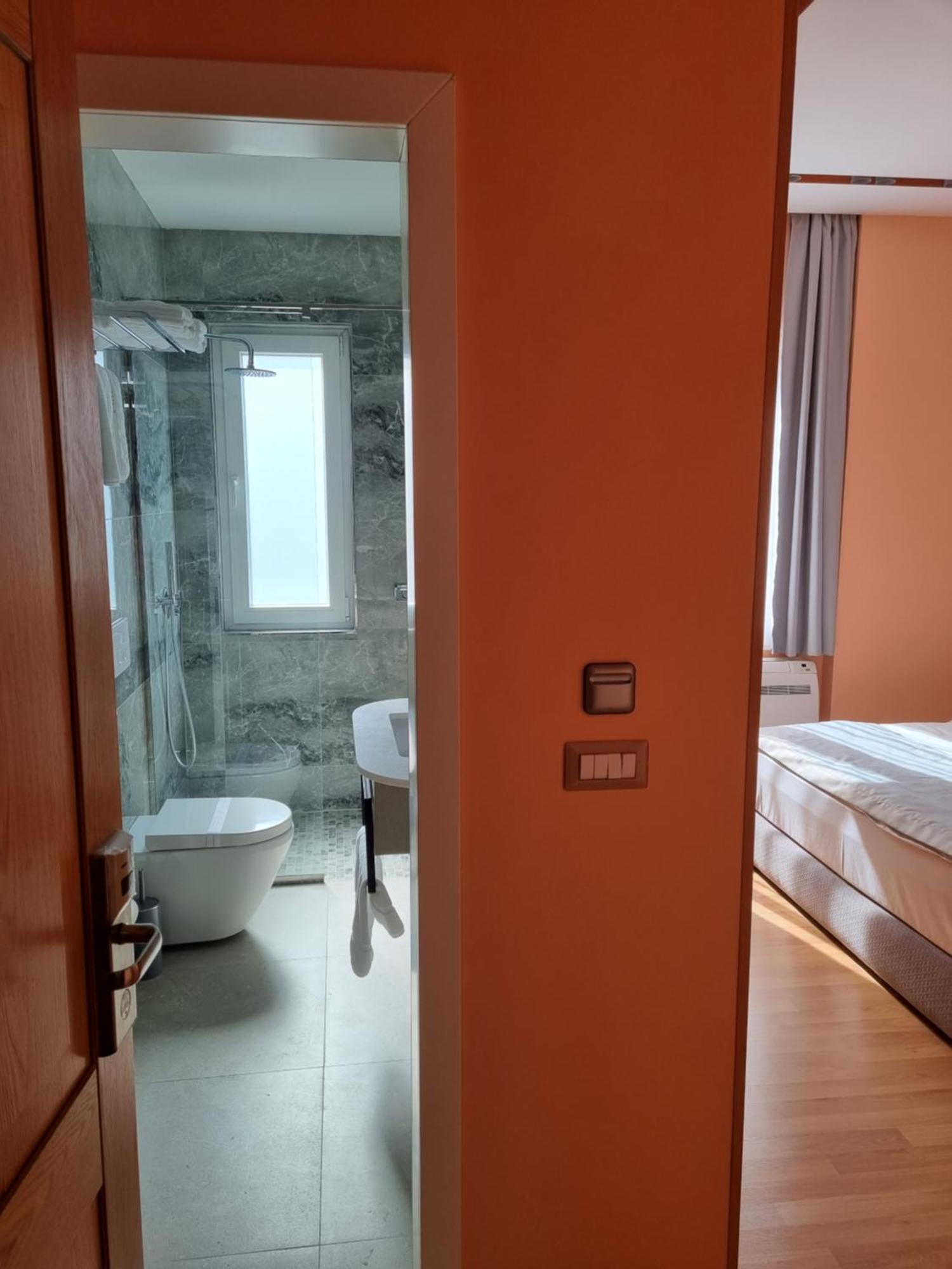 Hotel Elite Pogradec Habitación foto